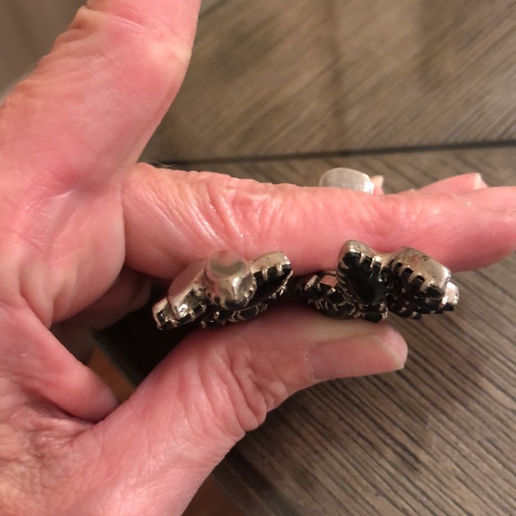 Vintage Black Glass Rhinestone Cluster Clip Earrings - Picture 12 of 15